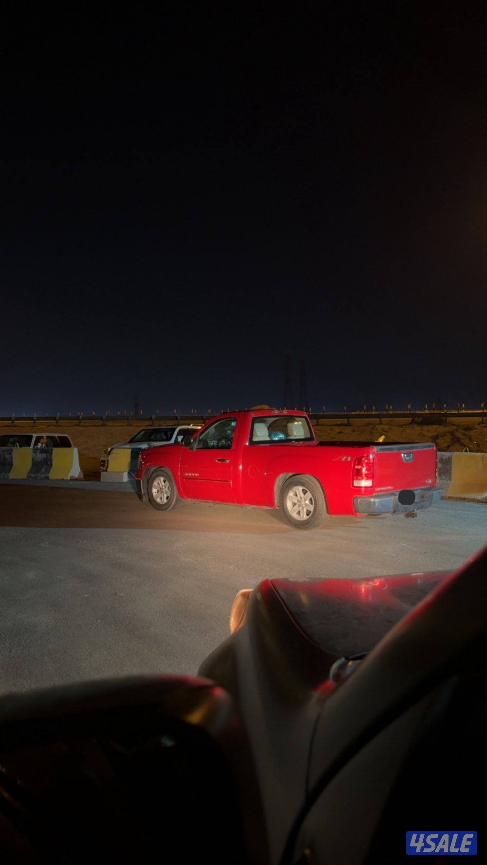 للبيع سييرا موديل ٢٠١٣ اربعه غيار فل كامل داخلية بيج4