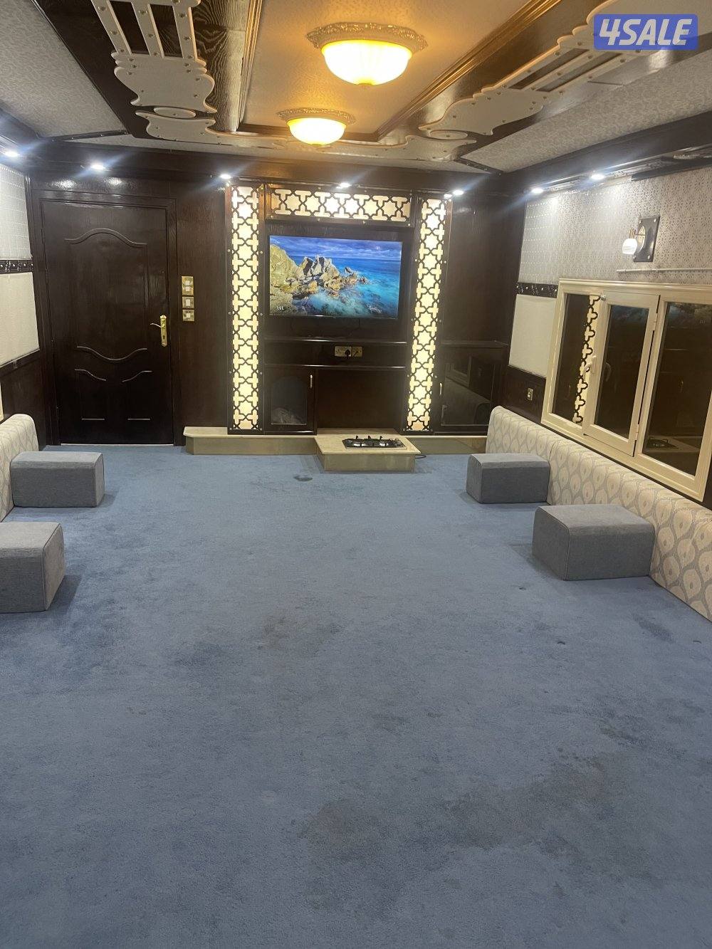 للبيع كبره ١٢ متر ونص0