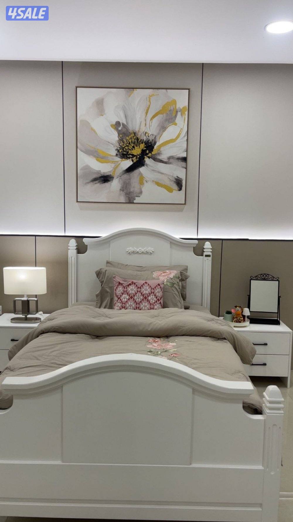 سرير البيت الخشبي0