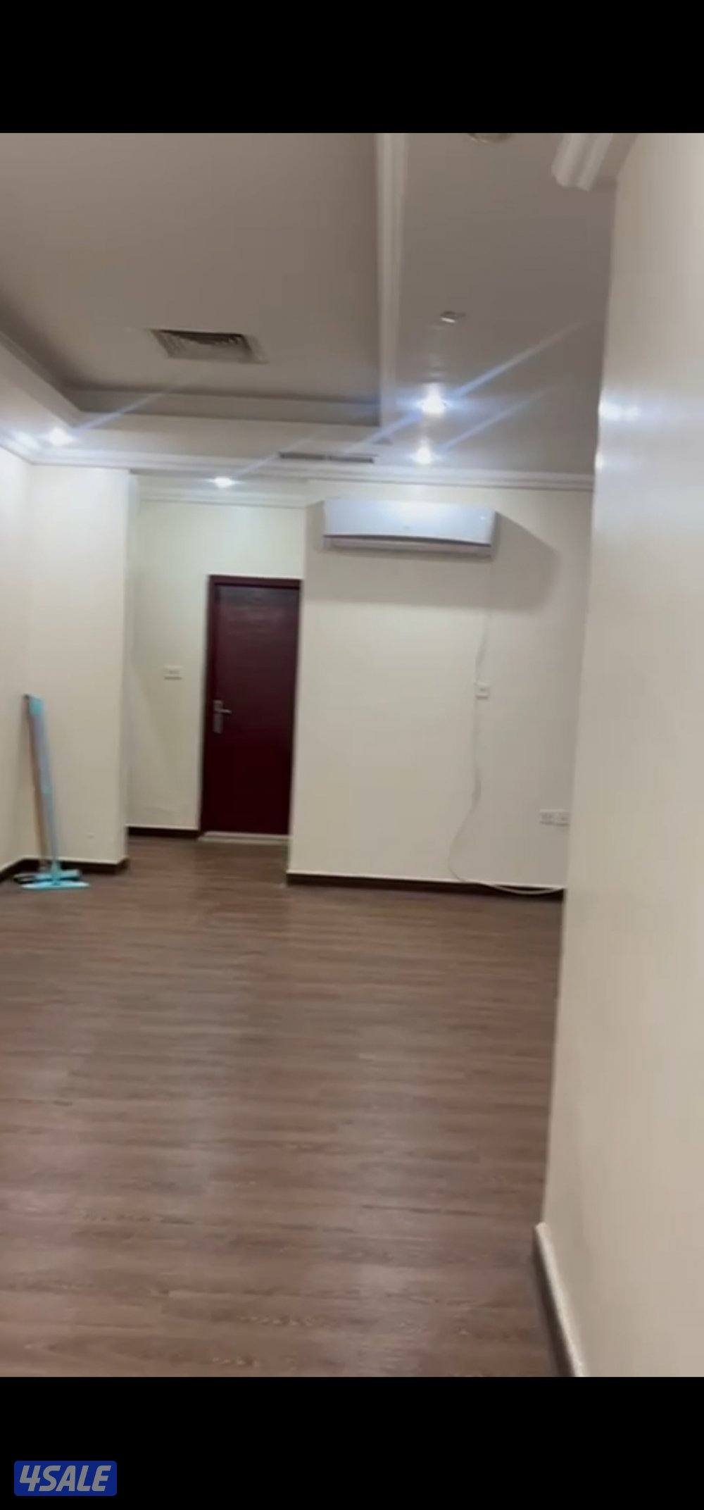 للايجار شقه في شمال غرب الصليبخات تتكون من ٣ غرف وحده ماستر وغرفتين بي2