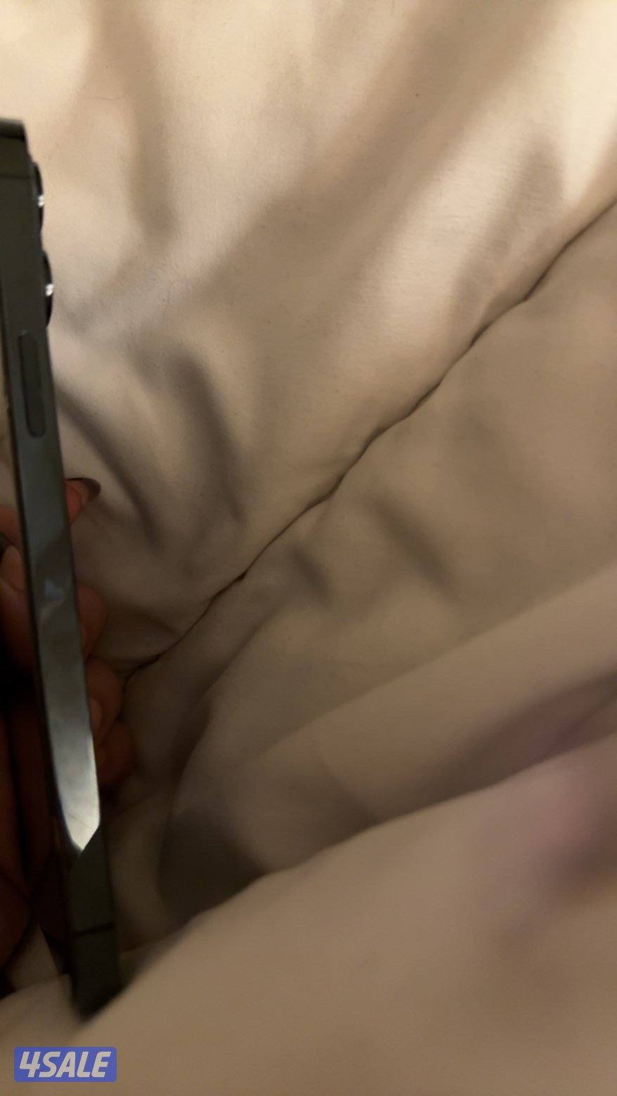 ايفون ١٥ برو ماكس الاسود وايفون ١٢ برو ماكس لون كحلي اثنينهم ٢٥٦ قيقا12