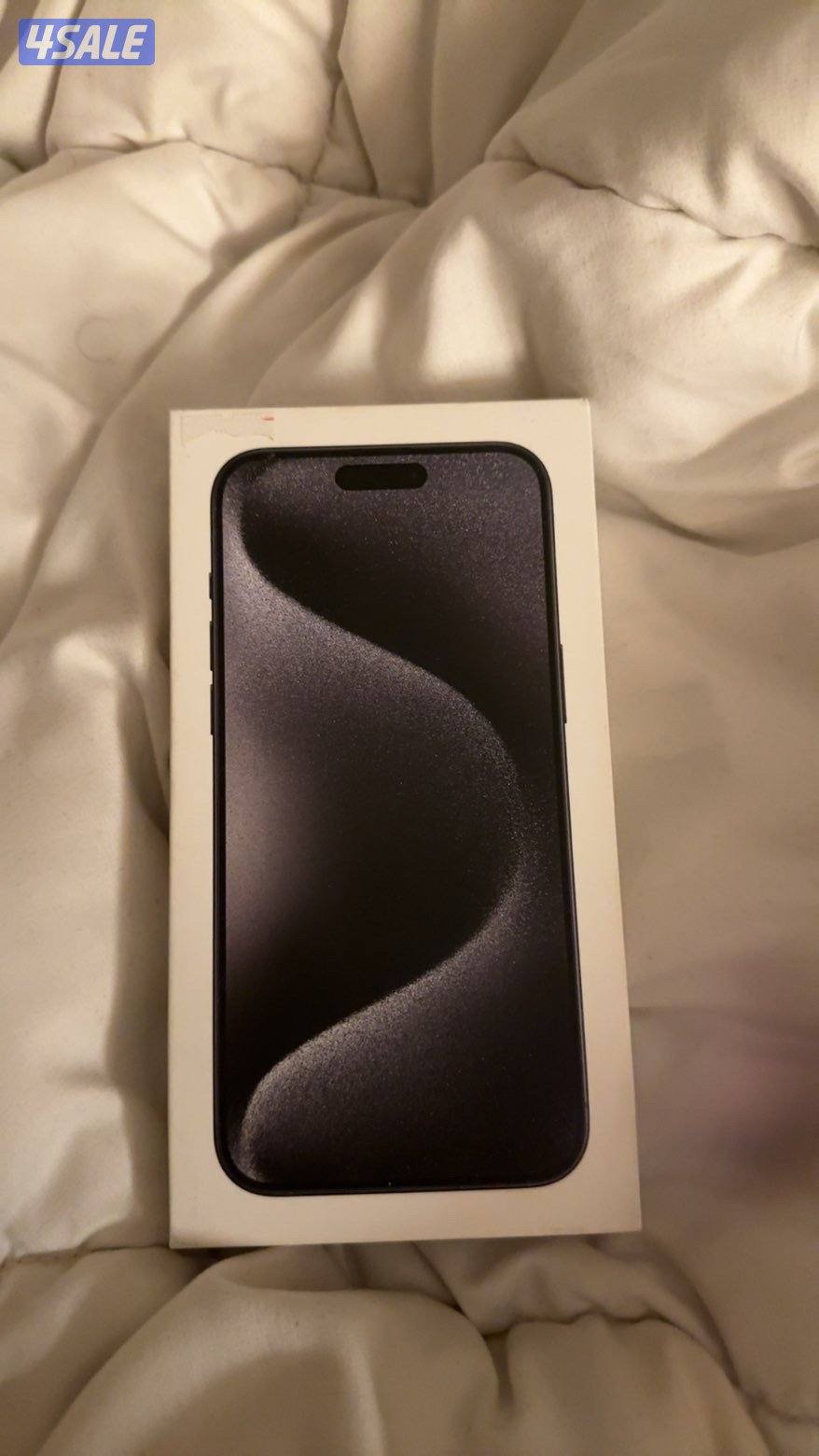 ايفون ١٥ برو ماكس الاسود وايفون ١٢ برو ماكس لون كحلي اثنينهم ٢٥٦ قيقا15