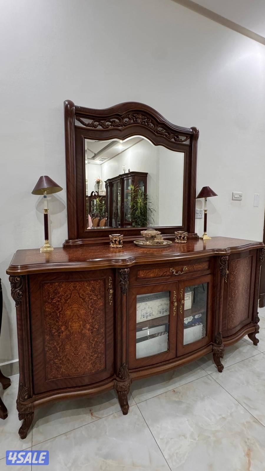 غرفة طعام خشب كاملة متكونه من ٣ قطع و ١٠ كراسي Complete Dining Room2