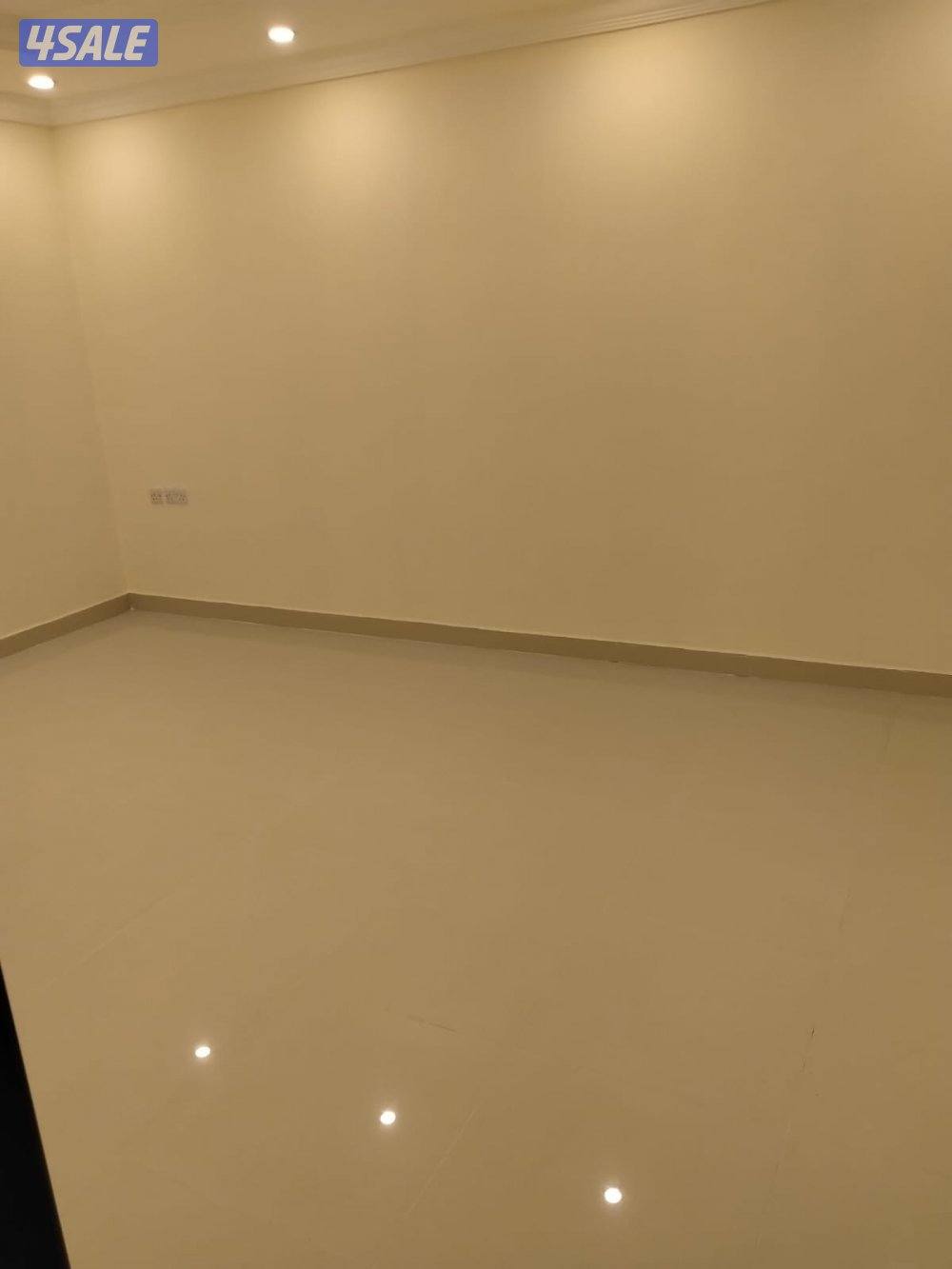 شقة للإيجار غرفتين نوم وصاله غرفةخادمه ومصعد مدخل ومخرج سهل للمنطقة2