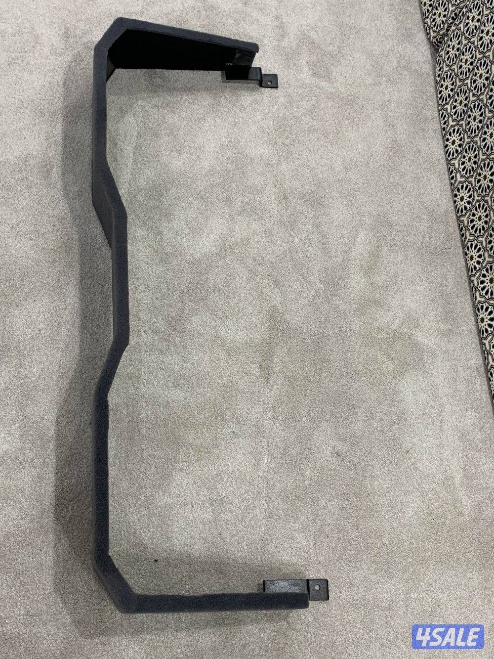 للبيع صندوق خلفي يركب تحت الكشن من موديل 2015 ل 20194