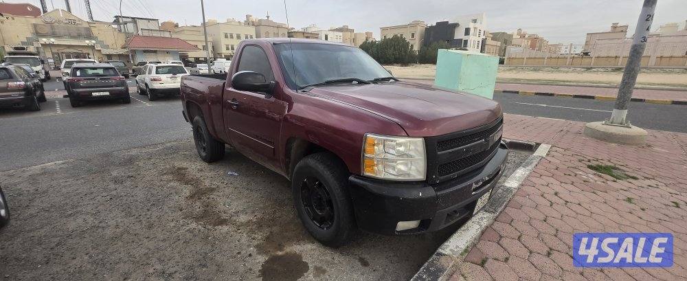 للبيع سيلفرادو نظيف شرط الفحص مكينه الكبيره1