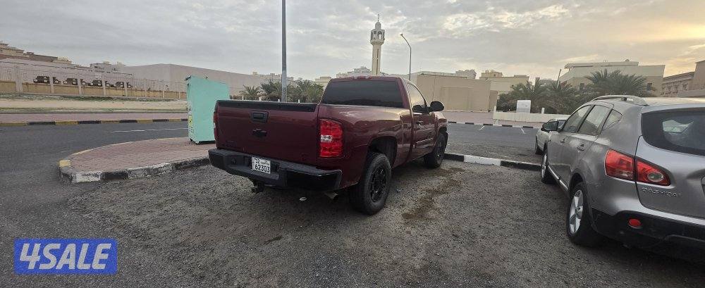 للبيع سيلفرادو نظيف شرط الفحص مكينه الكبيره3