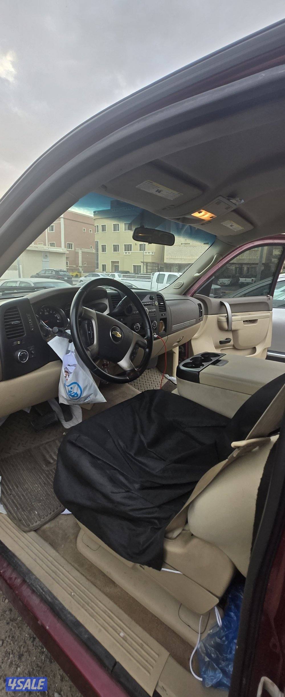 للبيع سيلفرادو نظيف شرط الفحص مكينه الكبيره5