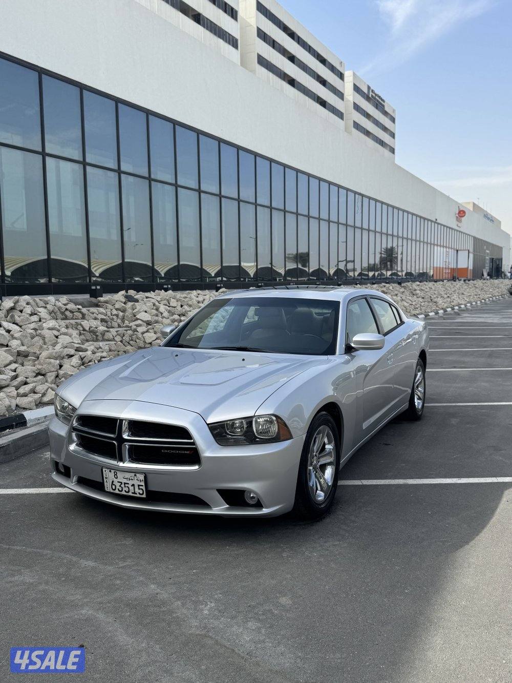 شارجر 2012 بحاله ممتازه جداً0