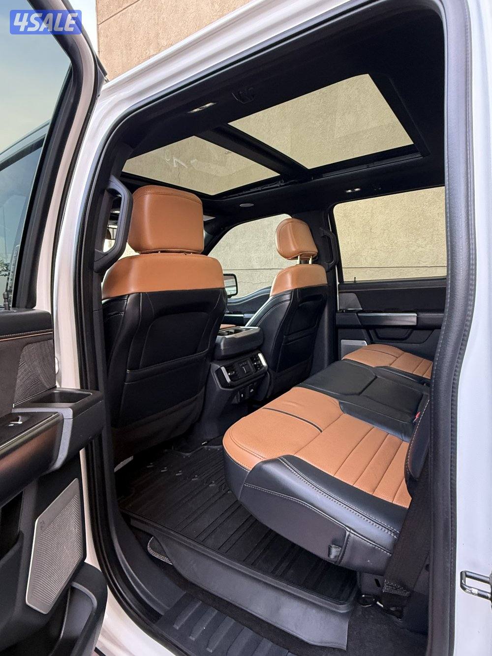 للبيع وانيت فورد بلاتنيوم 20217