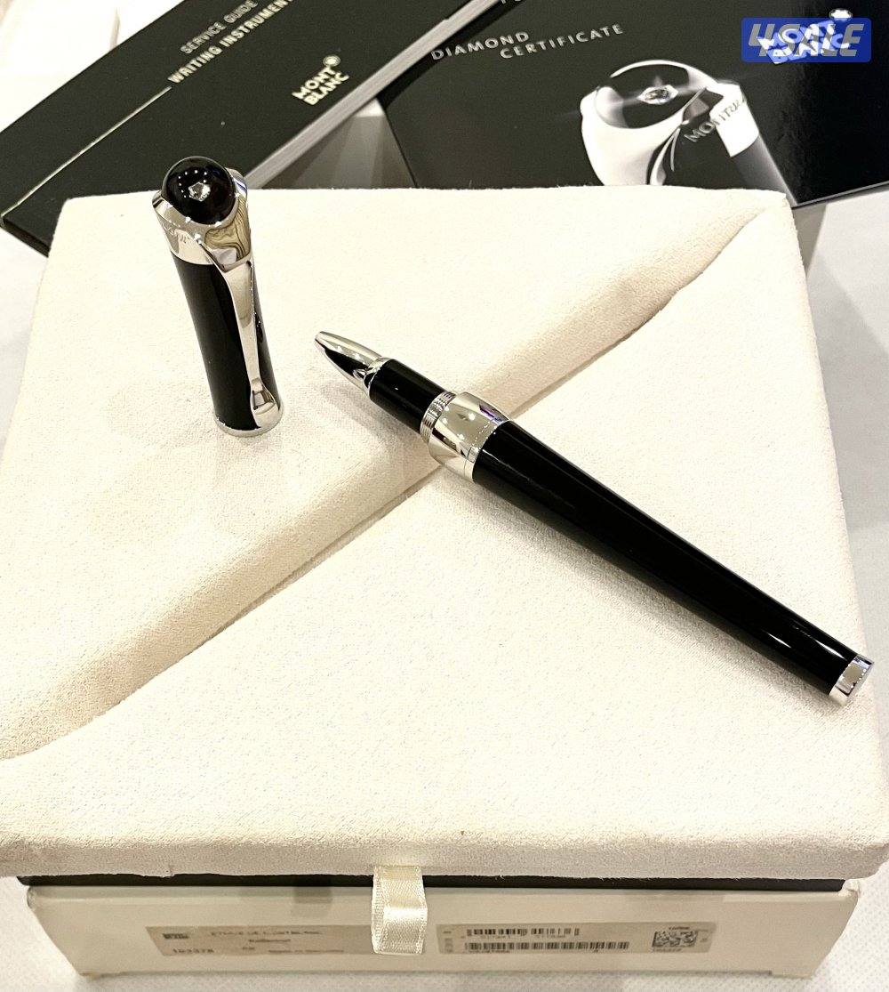 أقلام وأبواك وساعات ونظارات أصلية1