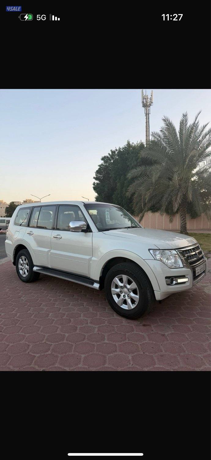 للبببع باجيرو الملا موديل 2022 ابيضّ صدفي صبغ وكاله ماشي 925