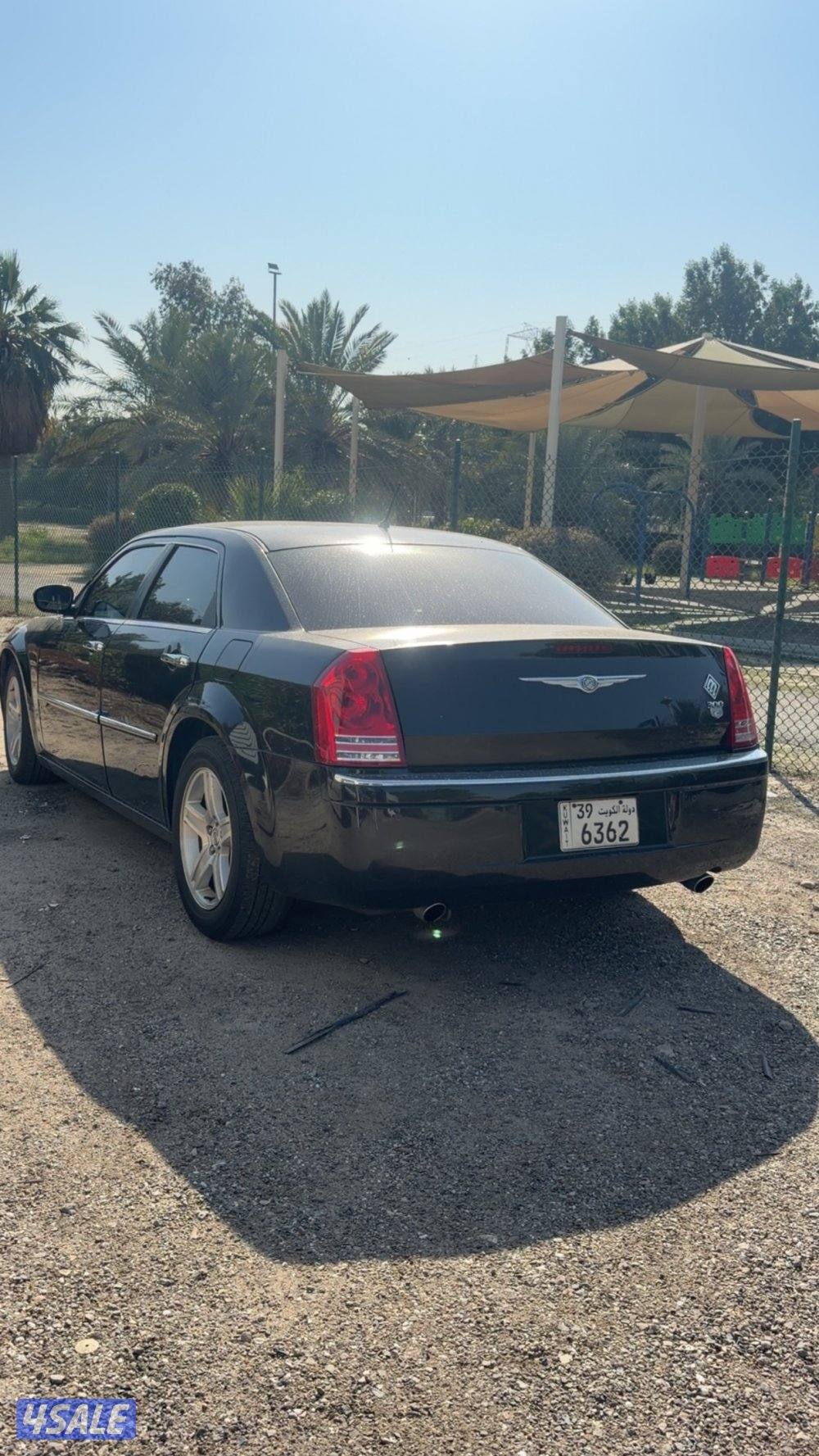 للبيع كرايزلر 2010 V8 كامل المواصفات4