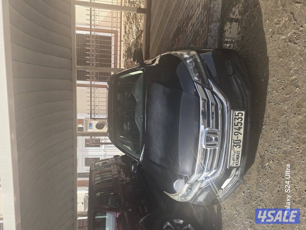 هوندا اكورد اسود ماشي ٩٢ الف3