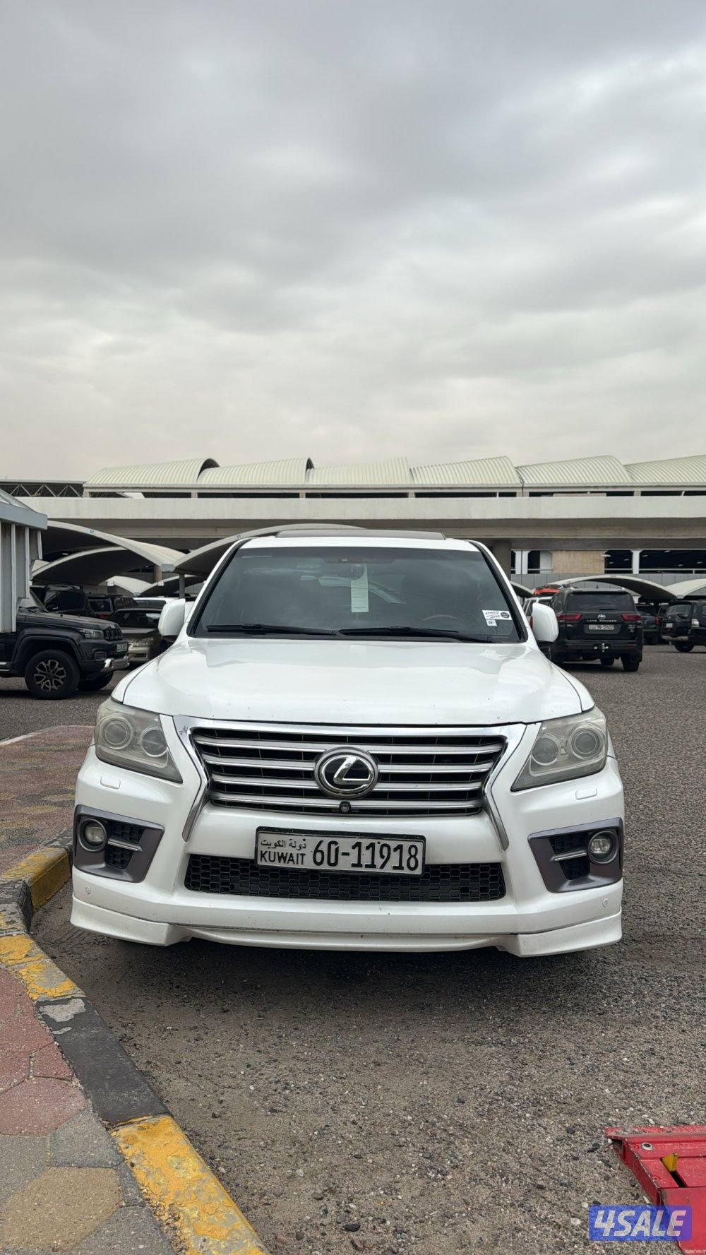 جيب لكزس 20146