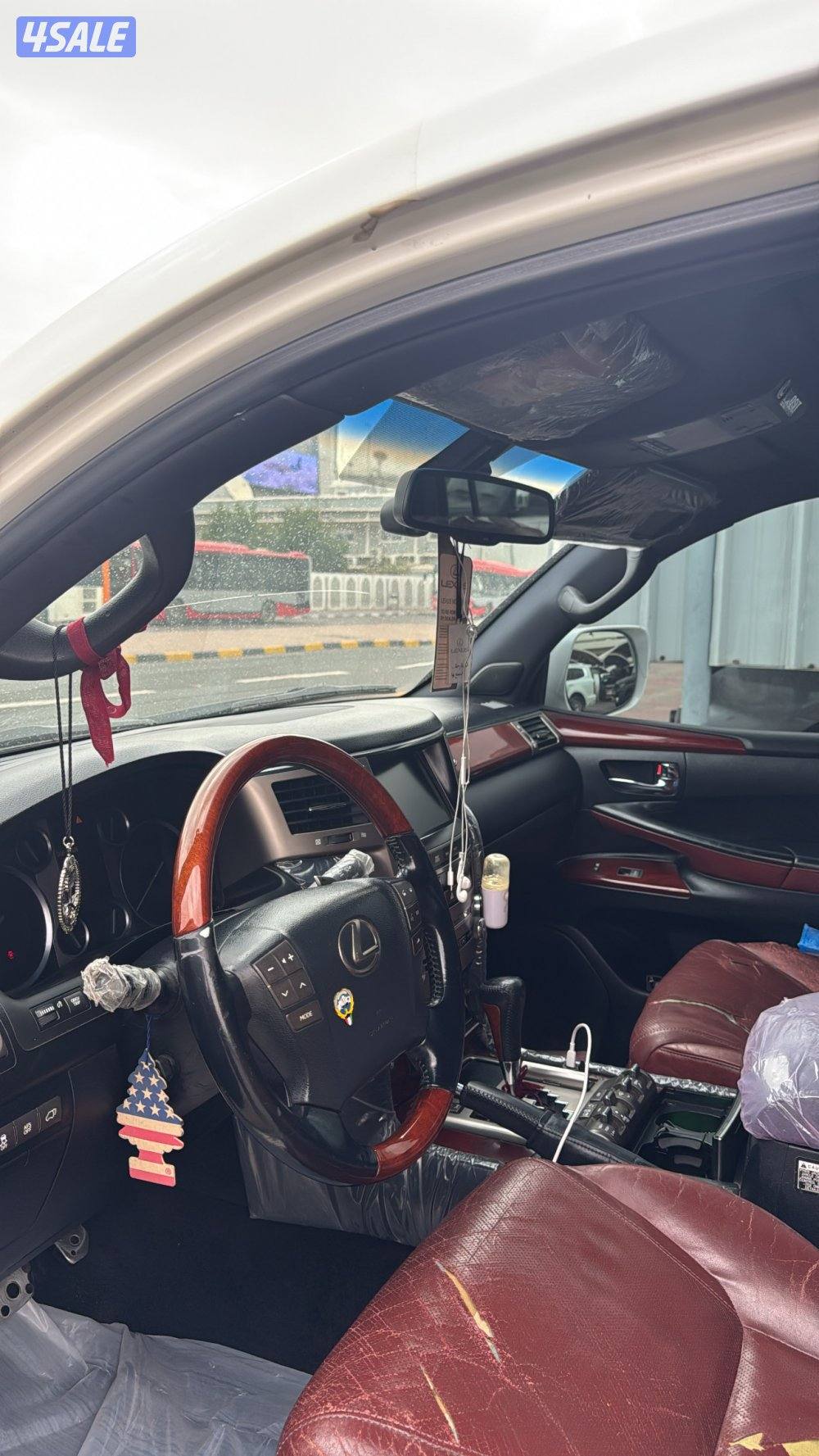 جيب لكزس 20149