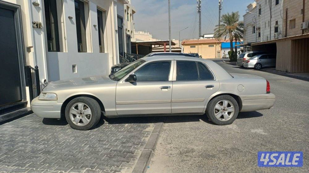 للبيع فورد فكتوريا موديل 2011 صبغ الوكالة ماشي 410.000 قابل للمساواة1