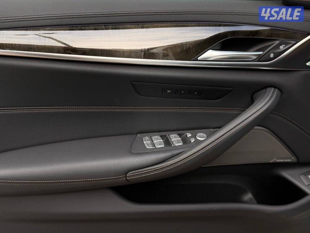 للبيع BMW 540i موديل 2019 بحالة الوكاله13