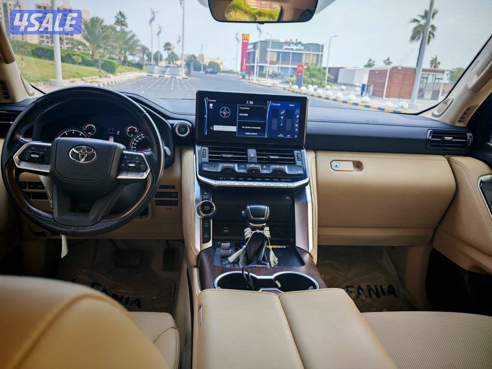 لاند كروزر 2024 ايورا S Tawny تيربو11