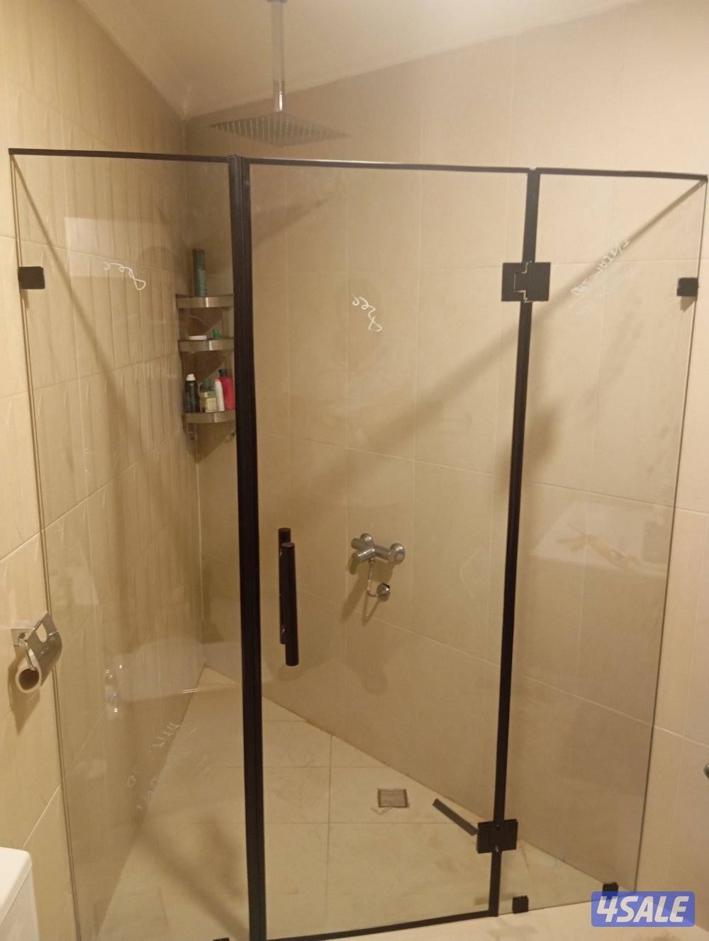 فني زجاج ومرايا وطاولات طعام وشاور بكس وتركيب زجاج وصيانة ابواب1