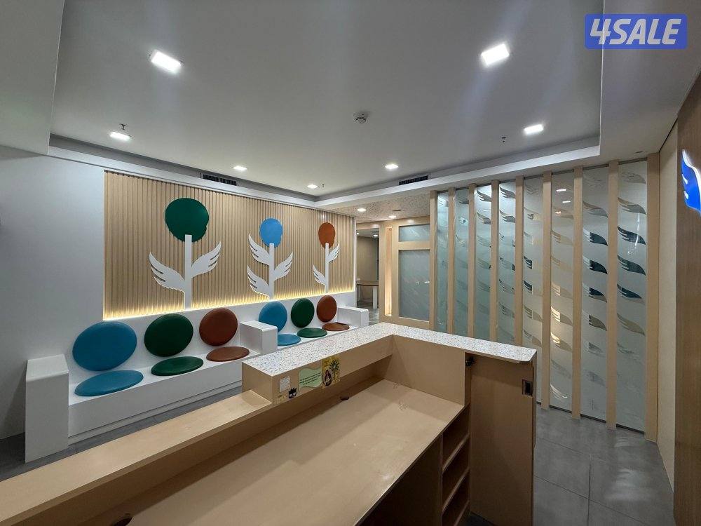 متوفر دور تجاري في برج كتير بموقع متميز بشرق مساحة ٣٢٥م1