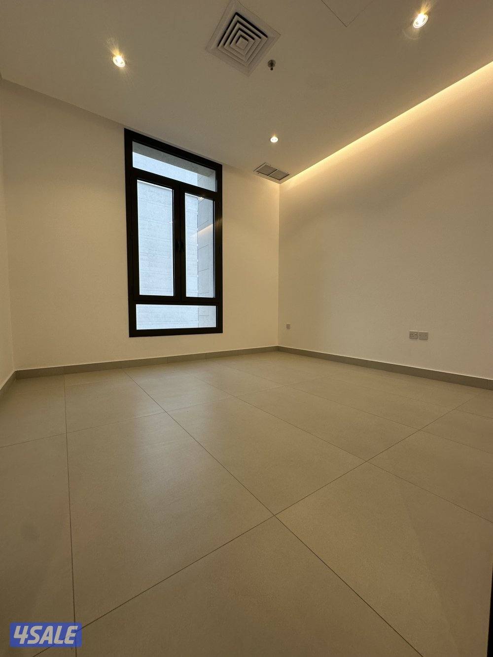 شقة سوبر ديلوكس بمنطقة حصة مبارك للايجار مساحة ١٣٥م1