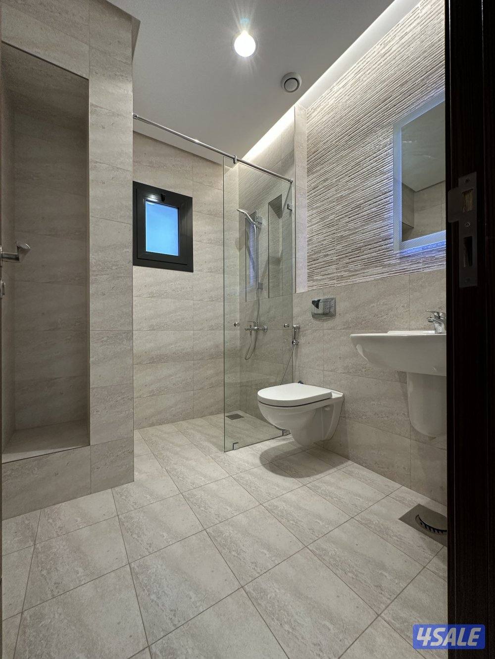 شقة سوبر ديلوكس بمنطقة حصة مبارك للايجار مساحة ١٣٥م6