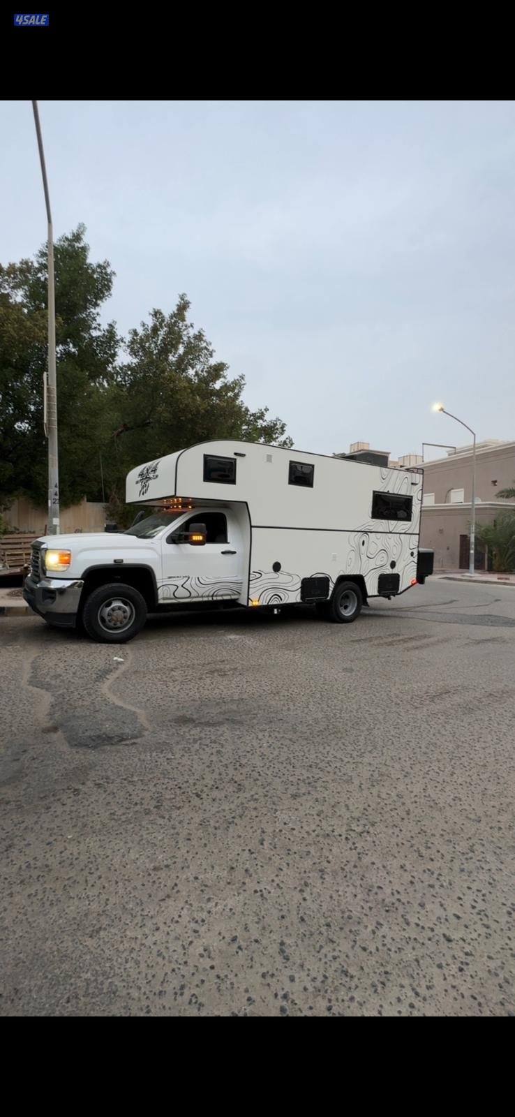 للبيع موتر هوم مصنع لايت كرفان2