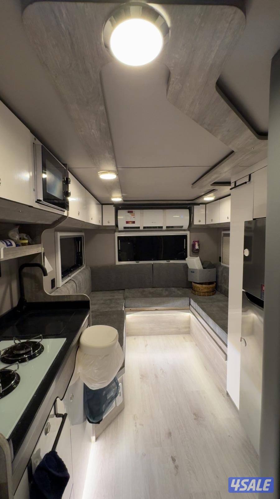 للبيع موتر هوم مصنع لايت كرفان5