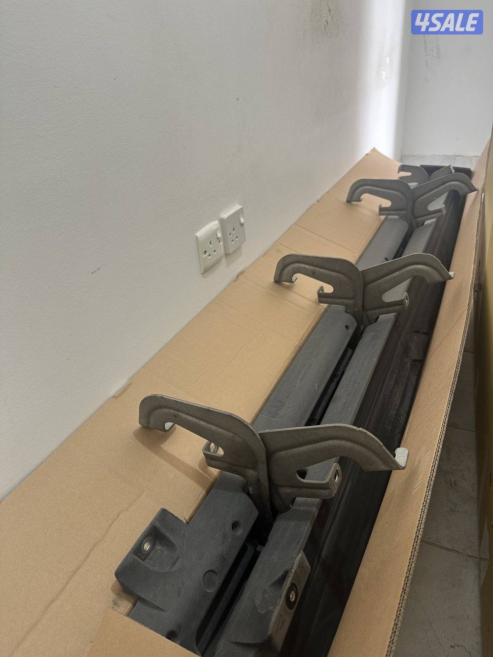 شبك يوكن SLT + دواسات جانبية ( ملوت الوكالة ) موديل 20232