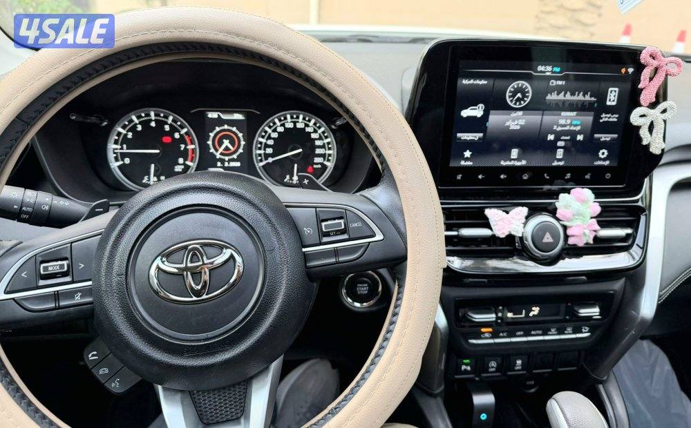 تويوتا اوربان 2025 بحاله الوكاله4