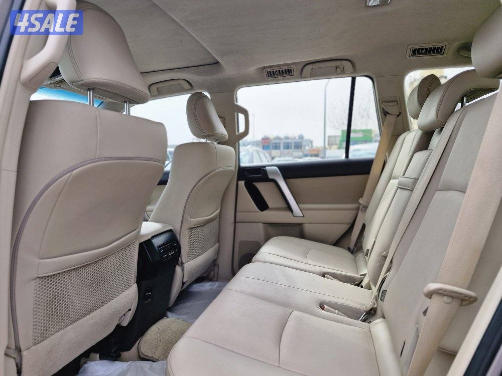 برادو TXL موديل 2022 كامل مواصفات بحالة ممتازة4