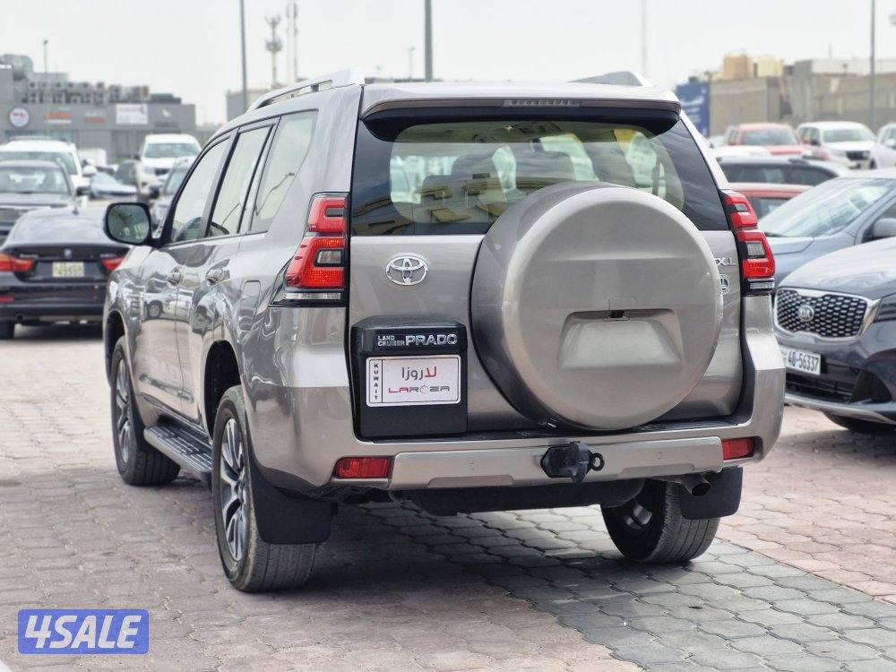 برادو TXL موديل 2022 كامل مواصفات بحالة ممتازة6