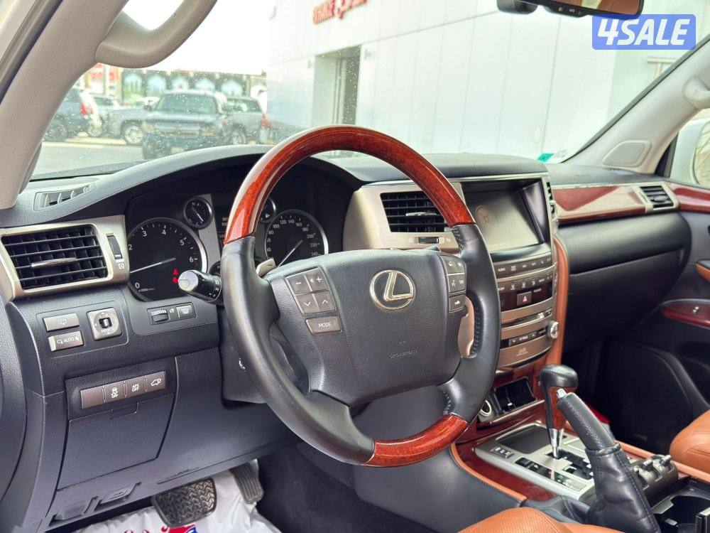 للبيع لكزس LX57010