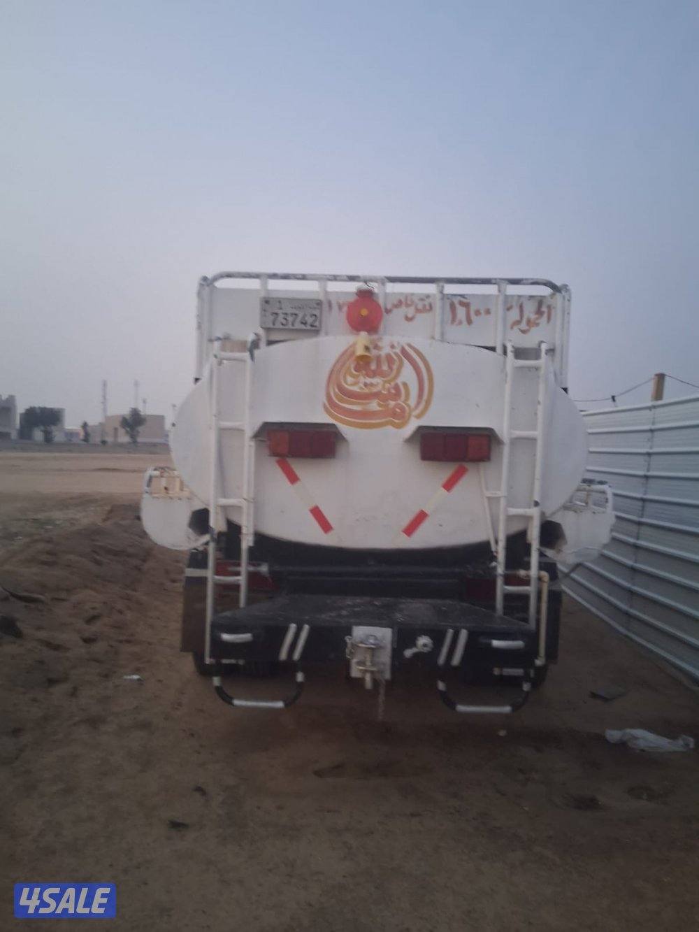 للبيع تنكر جي امسي موديل ٨٤ تانكي ١٦٠٠ نضيف4