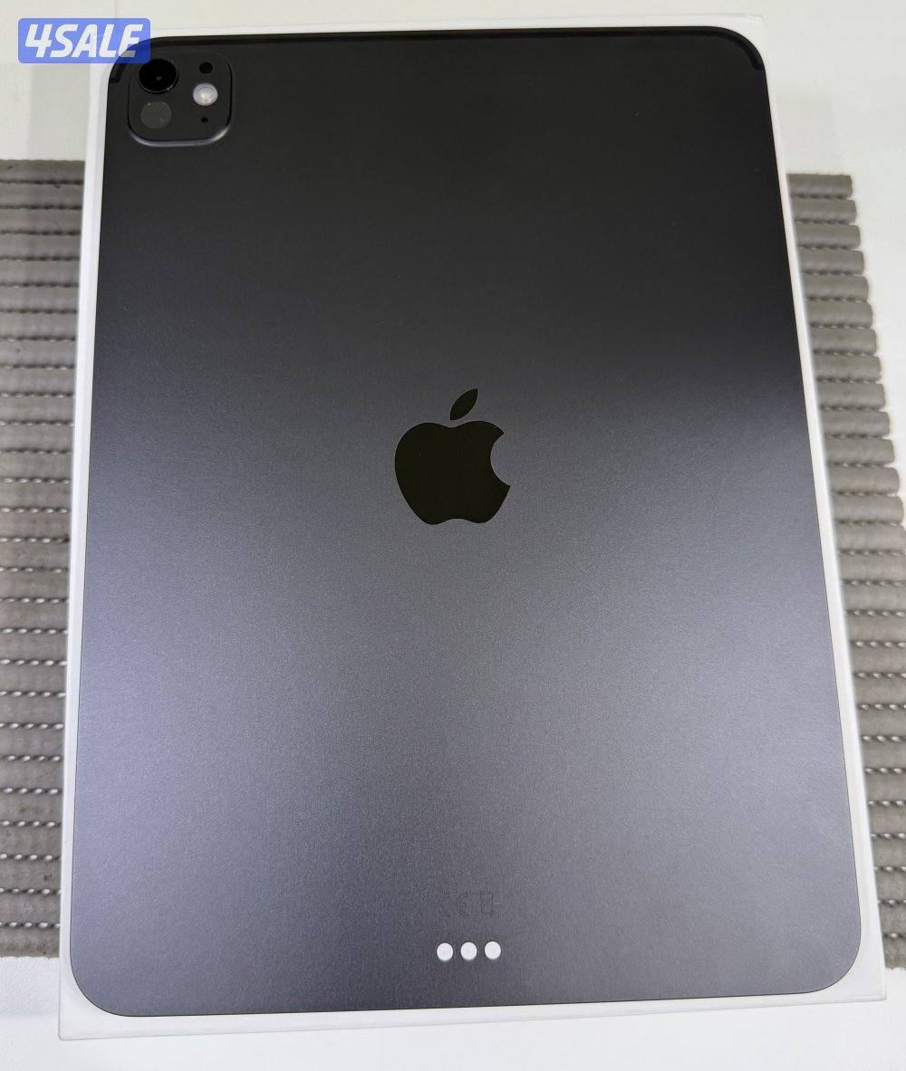 iPad Pro 11” M5 256GB Wifi space Black Used.3