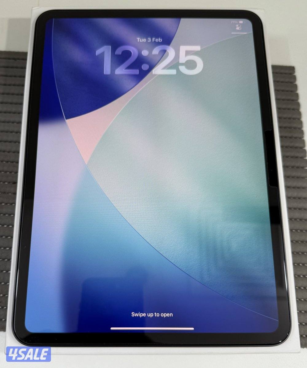 iPad Pro 11” M5 256GB Wifi space Black Used.4