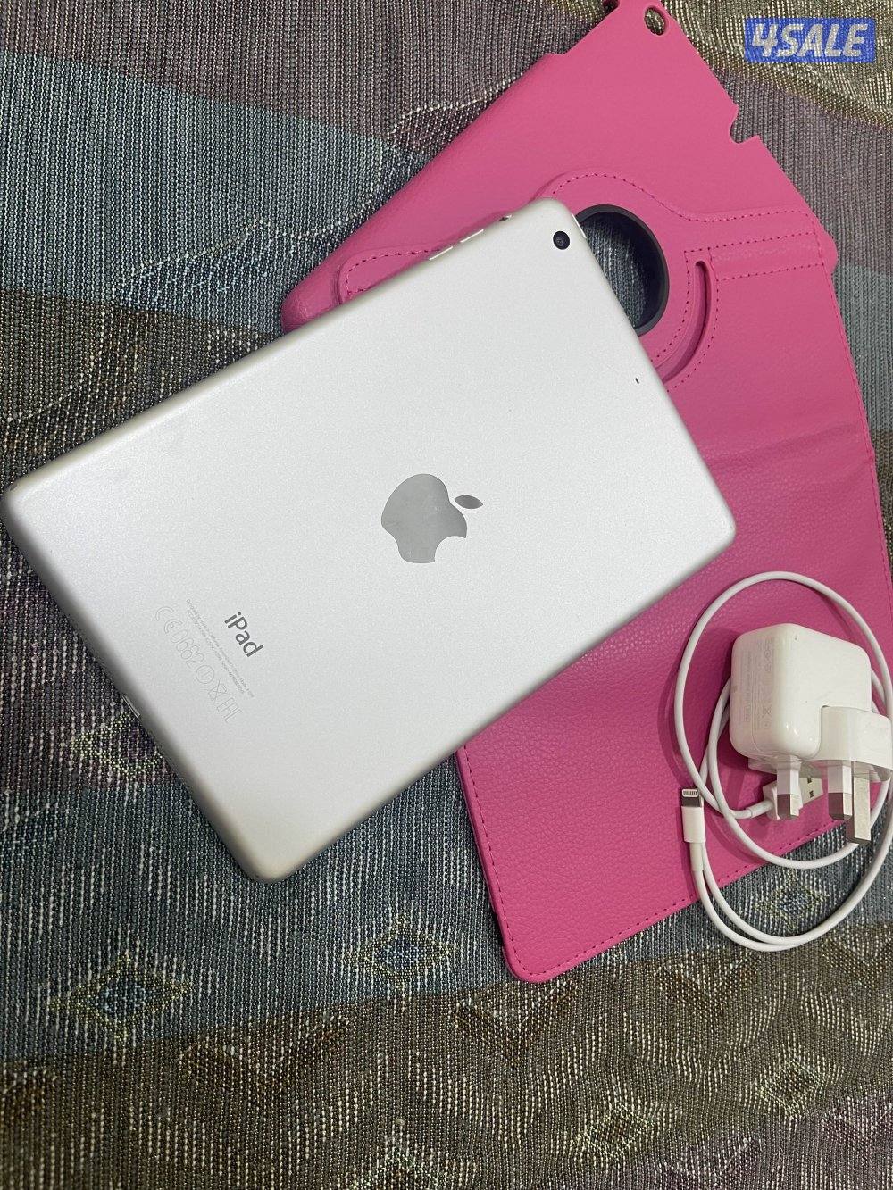 ايباد ابل ميني 3 فضي 128 قيقا نظيف وشغال زين مع الاغراض كامله6