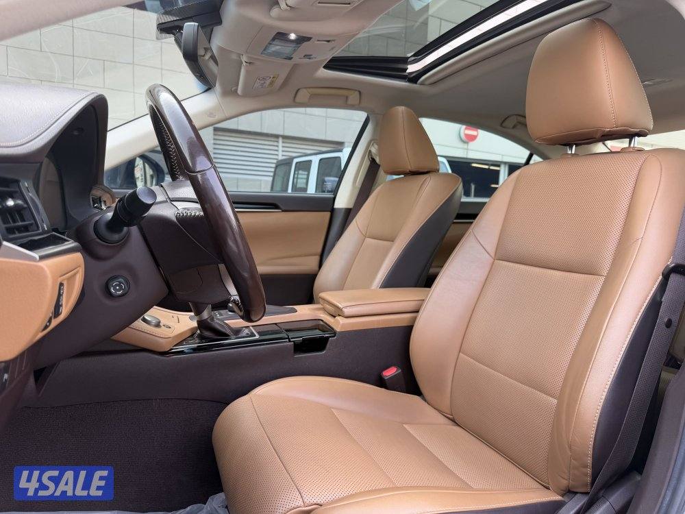 لكزس ES250 موديل 2016 عداد 164 الف سيرفس وكاله يوجد تثمين وبدل5