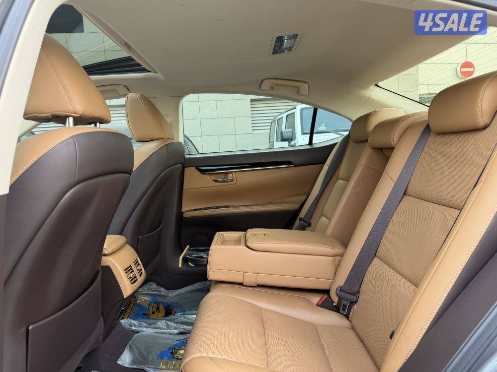 لكزس ES250 موديل 2016 عداد 164 الف سيرفس وكاله يوجد تثمين وبدل7