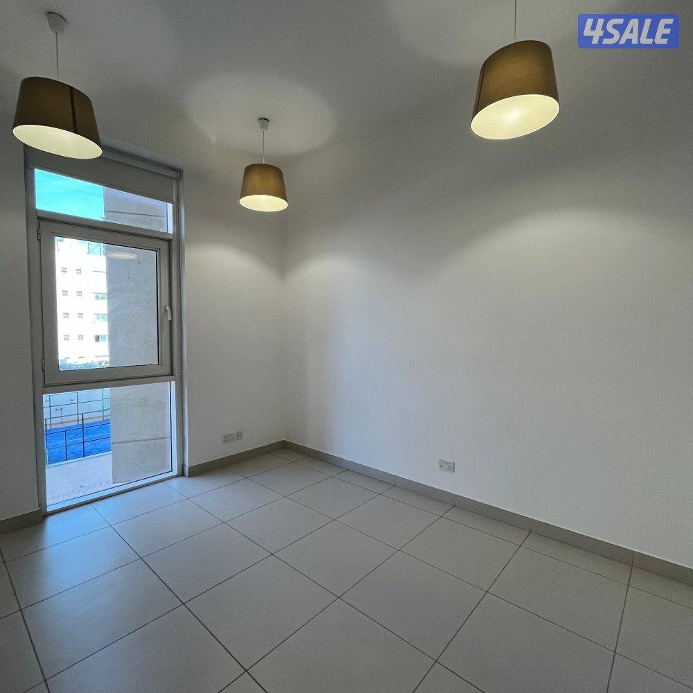 شـقـة نـصـف مـفـروشة مـع شـهـر مـجـانـي لـلإيـجـار فـي بـنـيـد الـقـار2