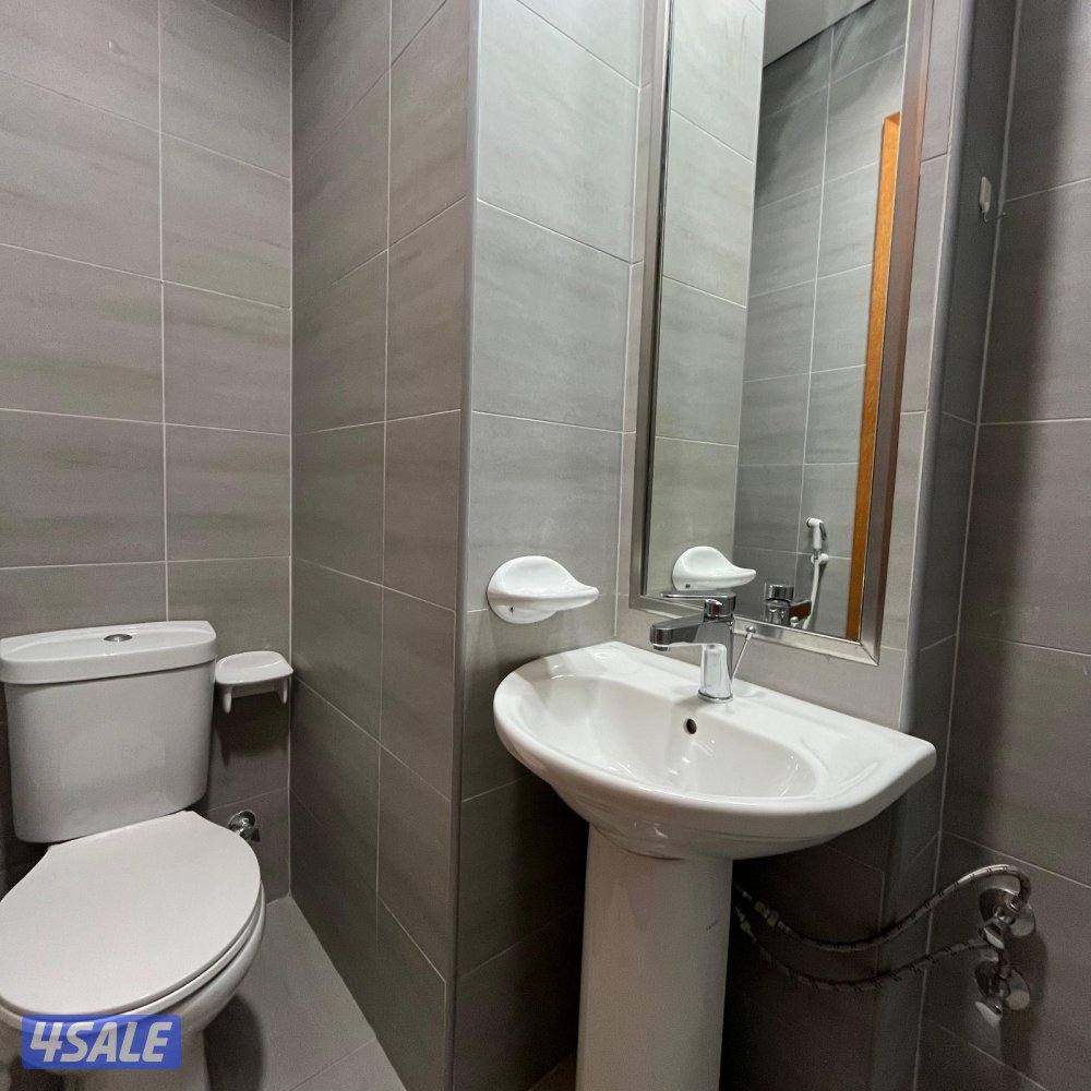 شـقـة نـصـف مـفـروشة مـع شـهـر مـجـانـي لـلإيـجـار فـي بـنـيـد الـقـار4