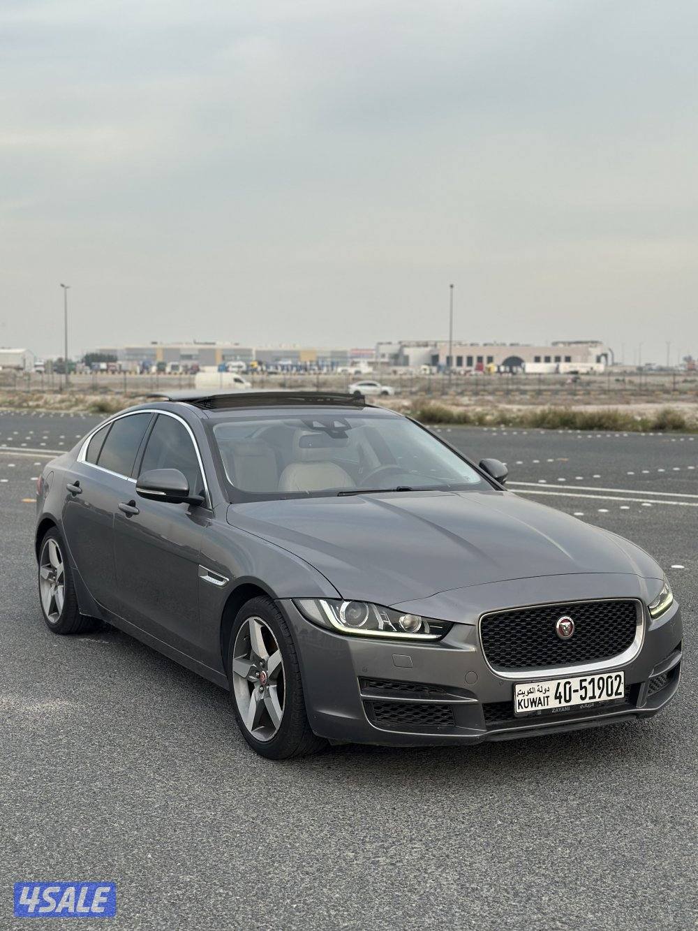 جاكوار - XE مديل 2017 عداد 130 صبغ الوكاله1