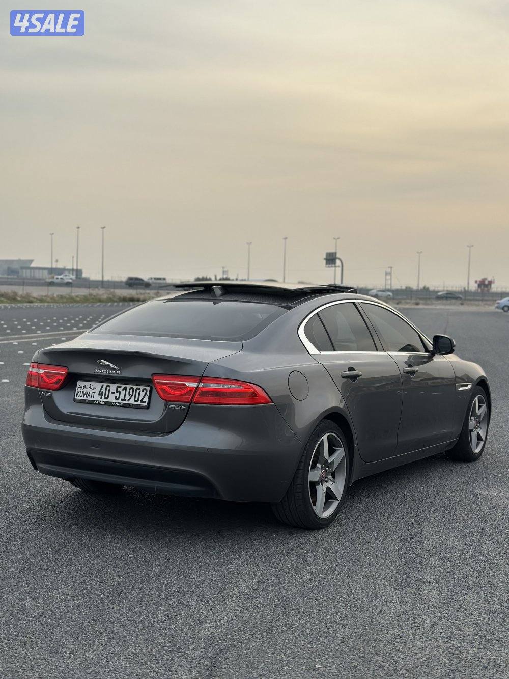 جاكوار - XE مديل 2017 عداد 130 صبغ الوكاله2