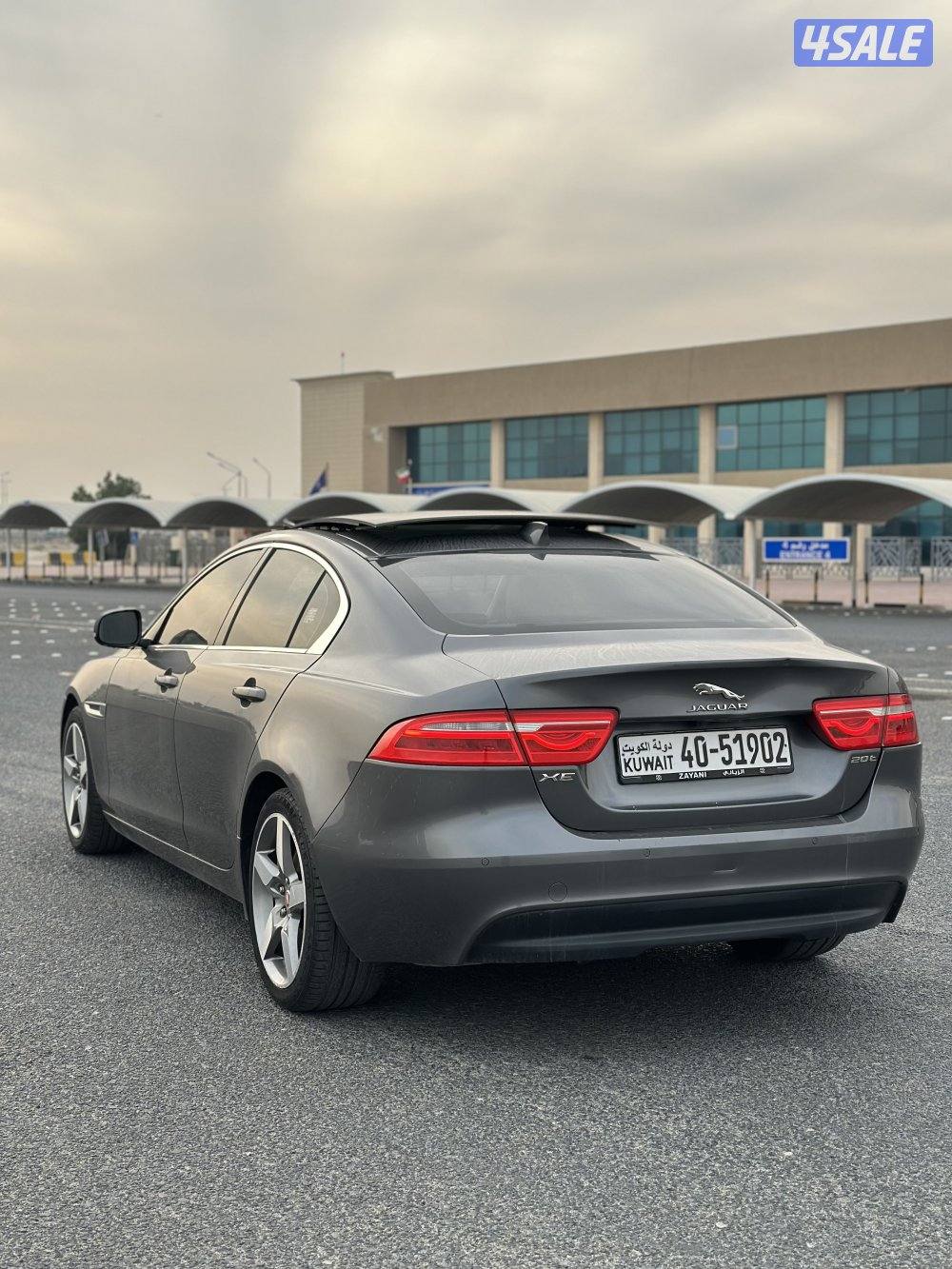 جاكوار - XE مديل 2017 عداد 130 صبغ الوكاله3