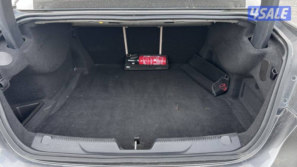 جاكوار - XE مديل 2017 عداد 130 صبغ الوكاله9