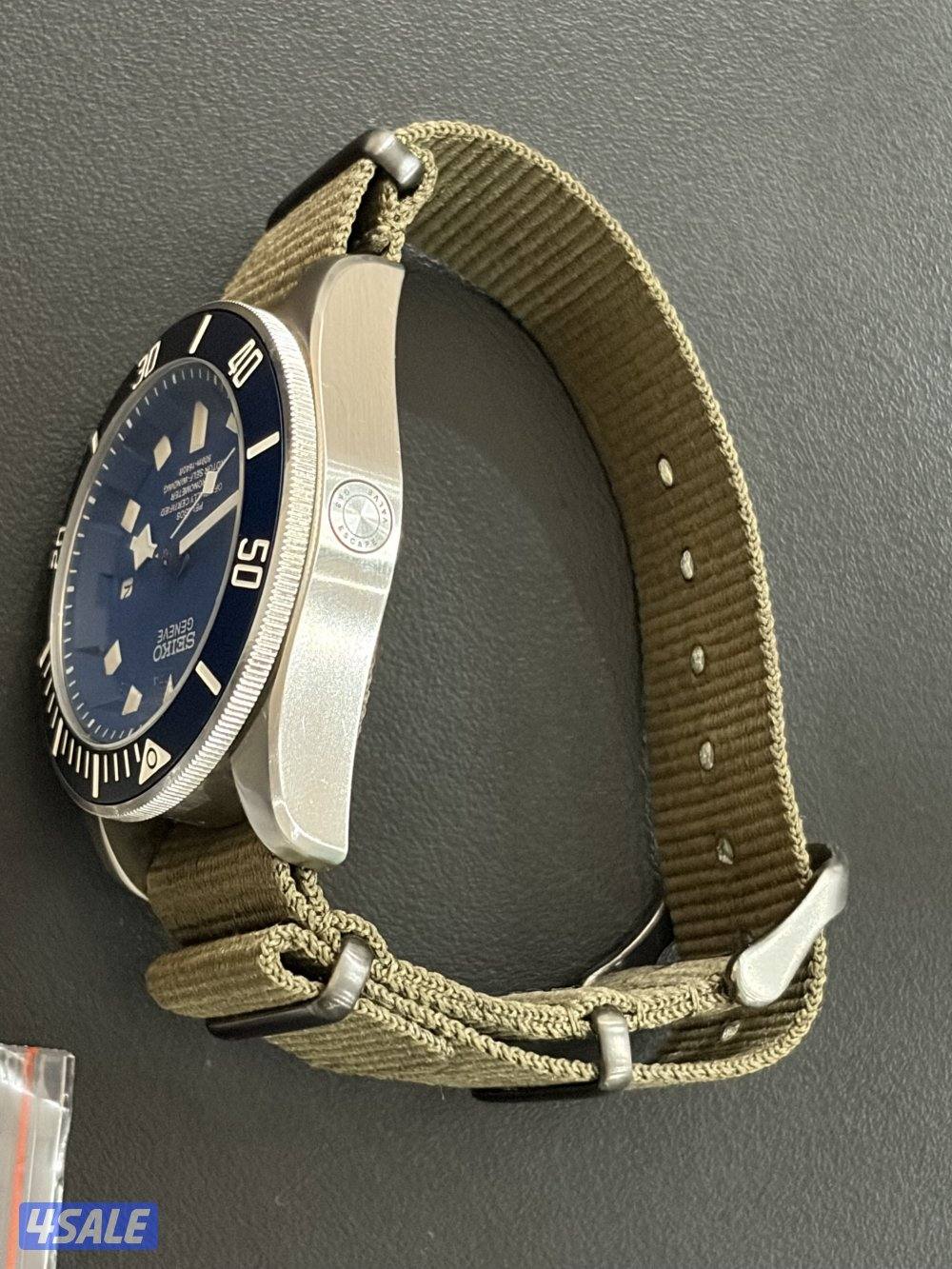 للبيع ساعة روبيرتو كافالي وساعة سيكو9