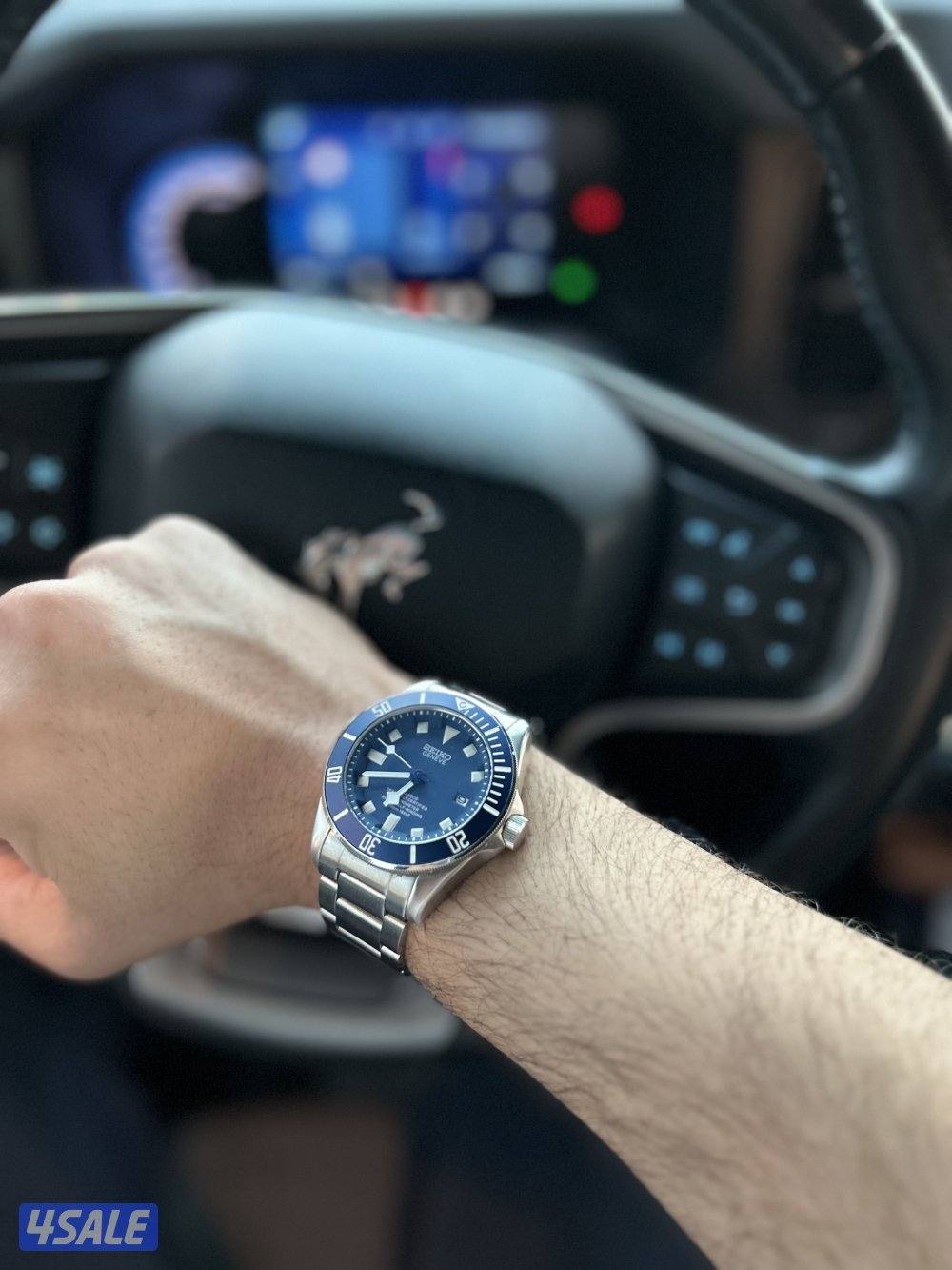 للبيع ساعة روبيرتو كافالي وساعة سيكو11