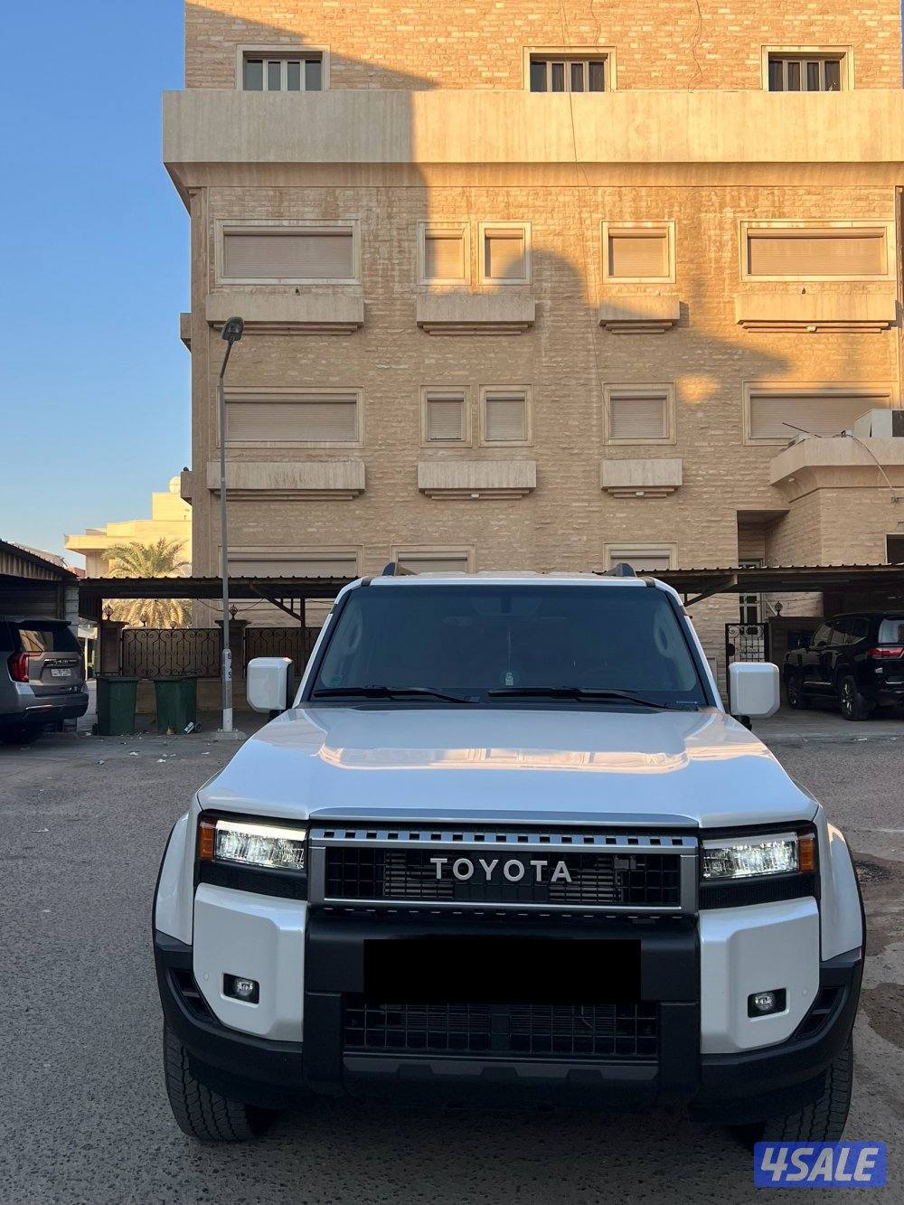 برادو لون مميز صدفي0