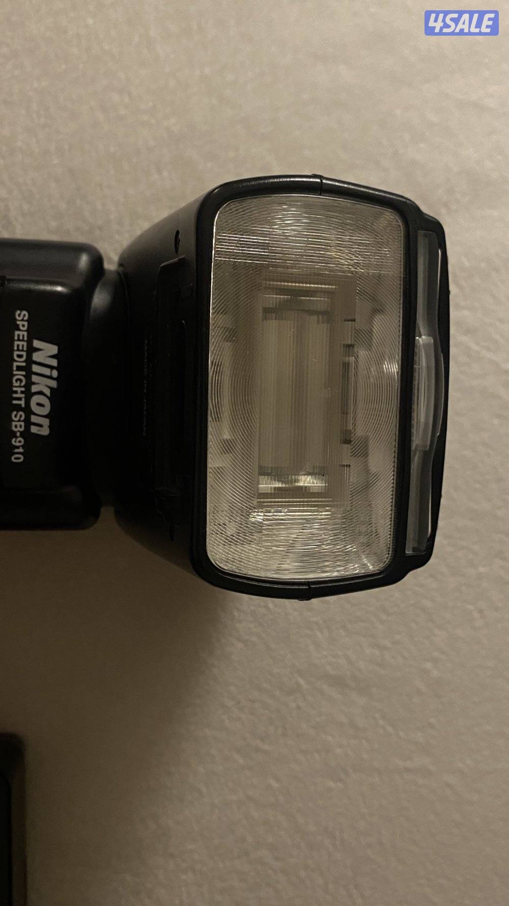 Nikon D5100/عدسات 5/ عدسه جديده لم تستخدم/  فلاش كبير\ بطاريتين\ 2bag1